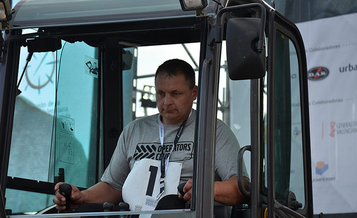 TÜRKİYE OPERATÖRÜNÜ ARIYOR TÜRKİYE OPERATÖRÜNÜ ARIYOR